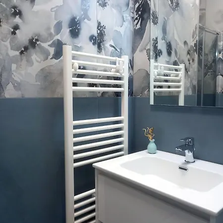 Palazzo Schiru 招待所 3*